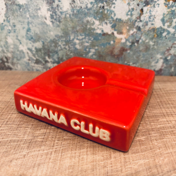 Havana Club Collection – El Solito Single Cigar Ashtray in Vermillion Red